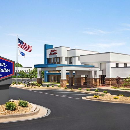 Hampton Inn & Suites Спрингфийлд Екстериор снимка