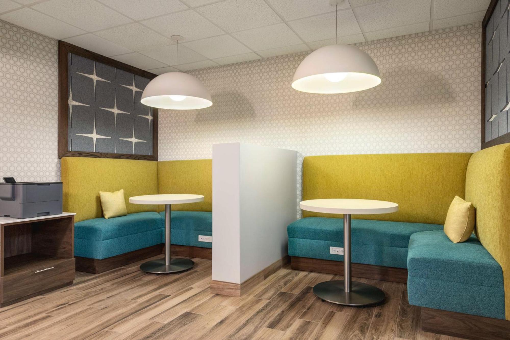 Hampton Inn & Suites Спрингфийлд Екстериор снимка