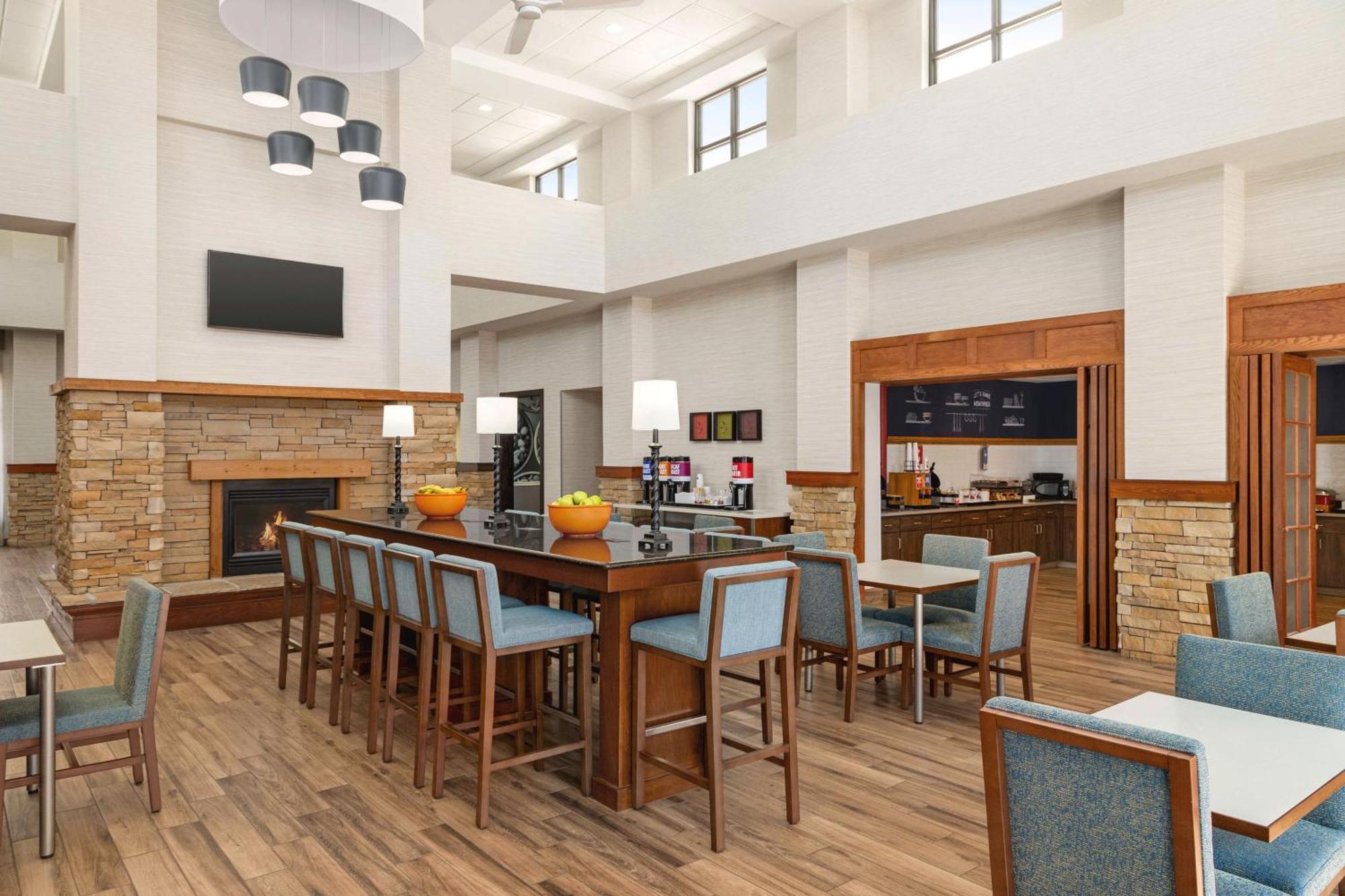 Hampton Inn & Suites Спрингфийлд Екстериор снимка