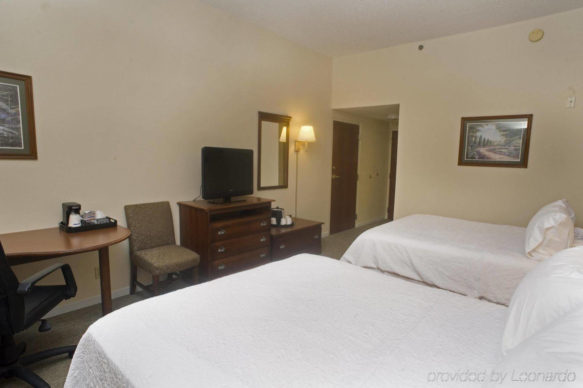 Hampton Inn & Suites Спрингфийлд Екстериор снимка