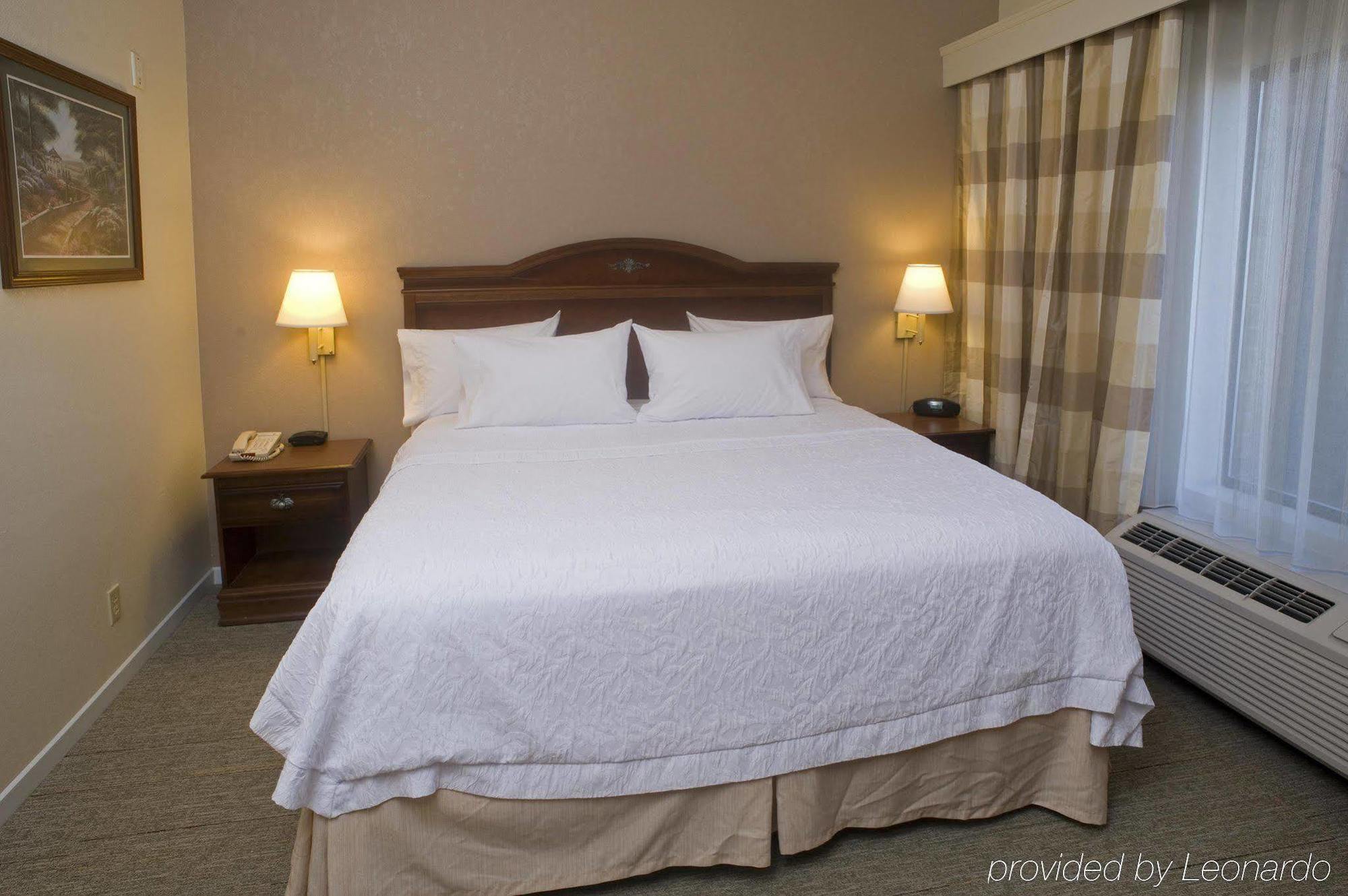 Hampton Inn & Suites Спрингфийлд Екстериор снимка